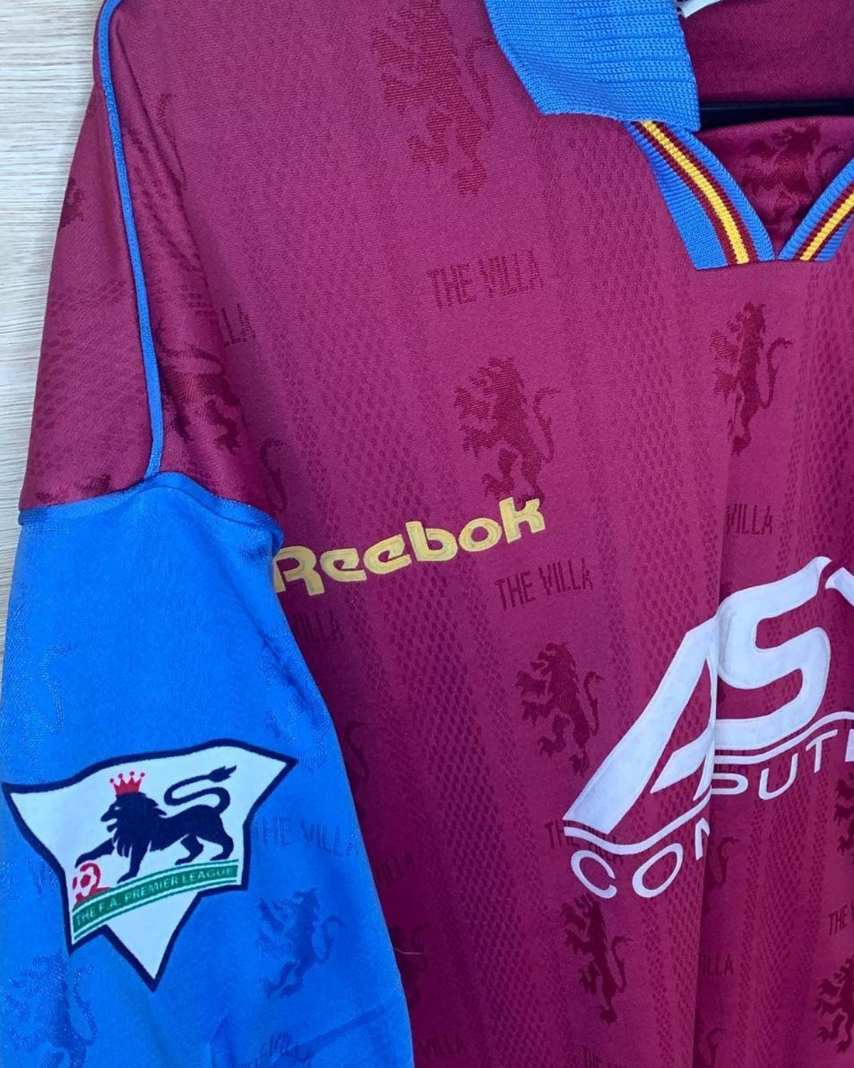 YORKE DWIGHT 1995-96 (Ast)